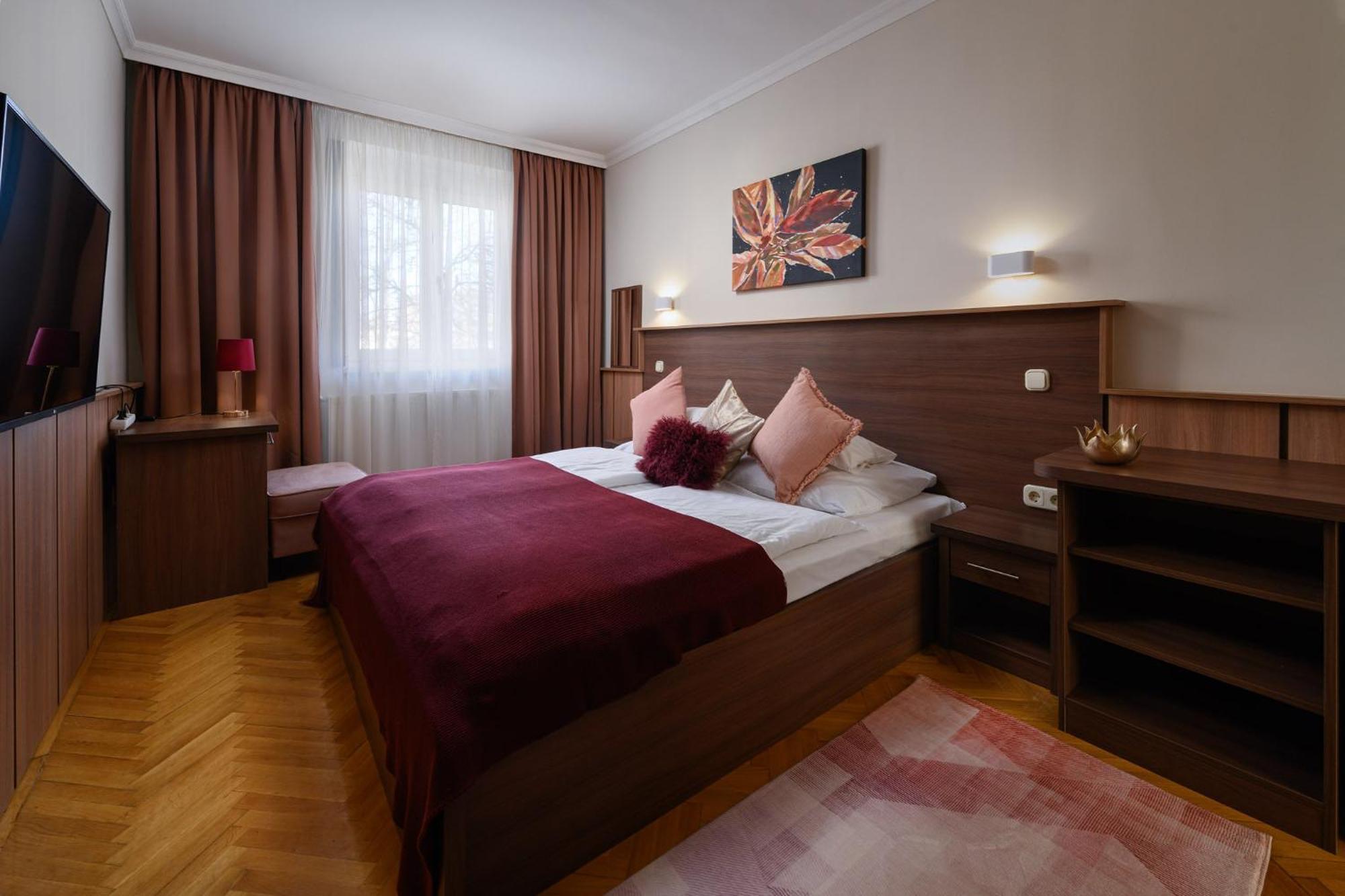 Szilfa Etterem Mariann Apartman Hajduszoboszlo Bagian luar foto