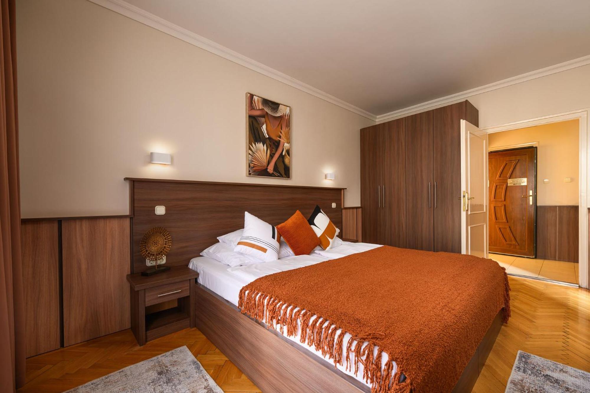 Szilfa Etterem Mariann Apartman Hajduszoboszlo Bagian luar foto
